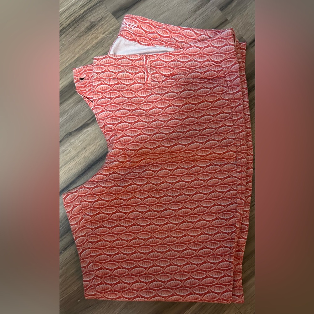 Old Navy Coral Patterned Pixie pants